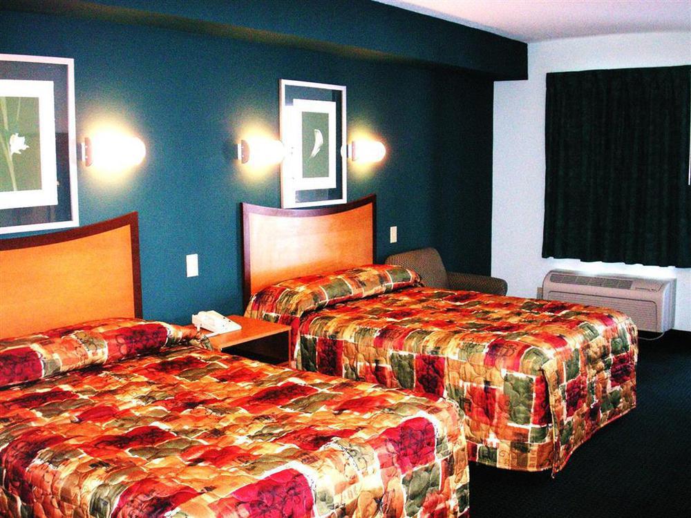 Executive Inn & Suites Upper Marlboro Room photo
