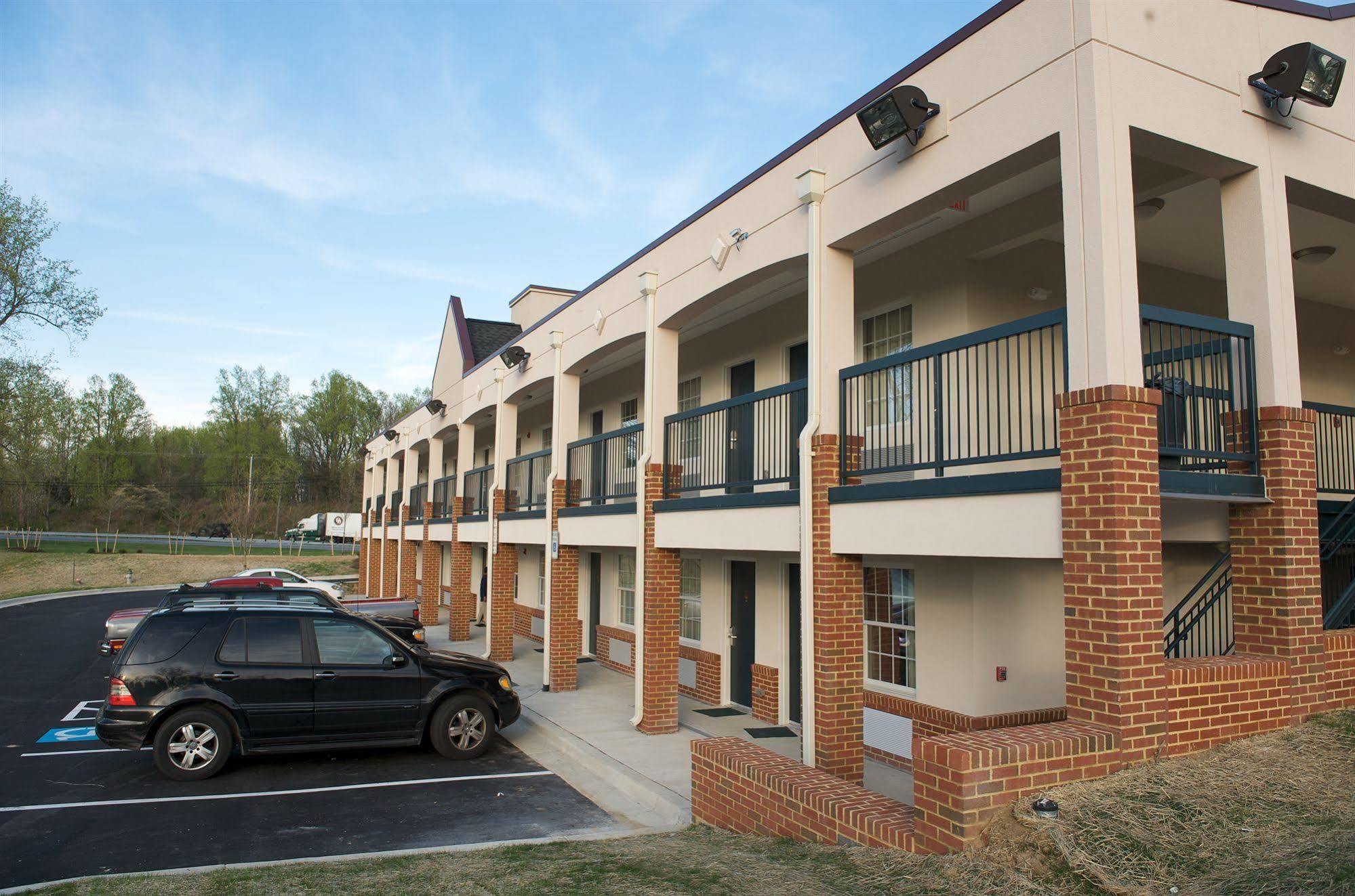 Executive Inn & Suites Upper Marlboro Exterior photo